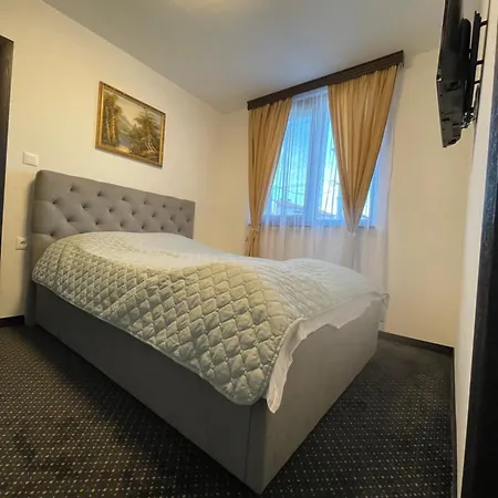 Πανσιόν Boris House 4*